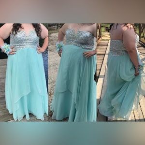 Plus Size Curvy Prom Dress